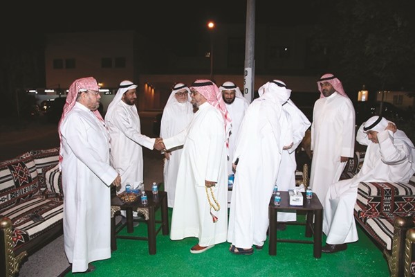 الحضور خلال استقبال الطبطبائي