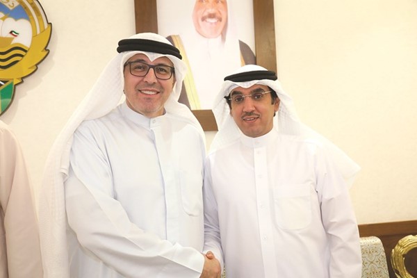 البذالي مع أحد المباركين