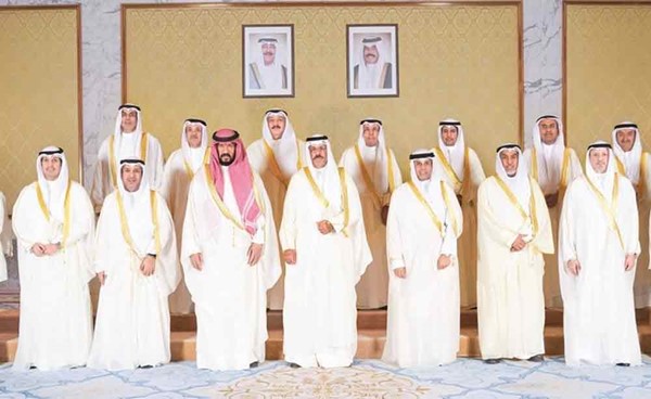  رئيس الوزراء سمو الشيخ أحمد نواف الأحمد الصباح مع أعضاء الحكومة الجديدة