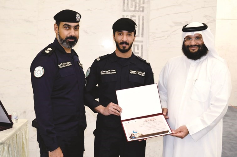 تكريم رجال الداخلية