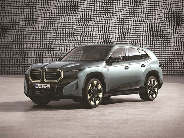سيارة BMW الفئة XM