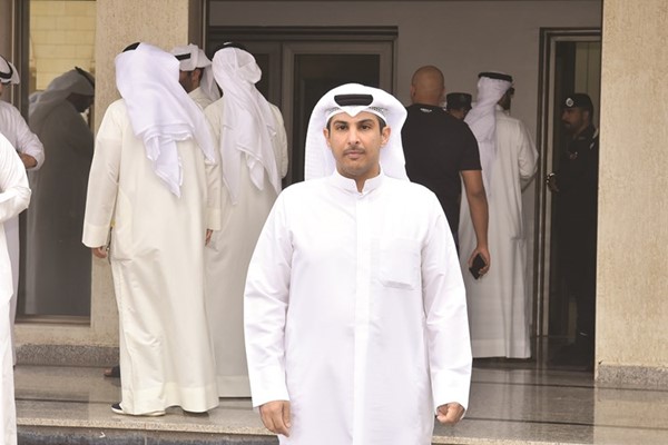 مرشح الدائرة الثالثة عزام العميم	(أحمد علي)