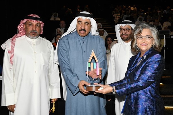 د.آمال الساير مكرمة حمزة الخياط
