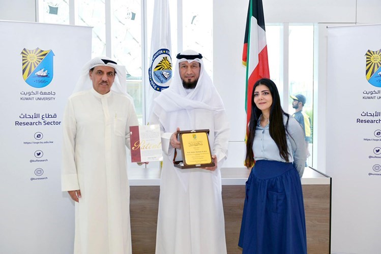 جامعة الكويت تكرم د.بدر العنزي أول كويتي يقدم 24 براءة اختراع مسجلة من الولايات المتحدة