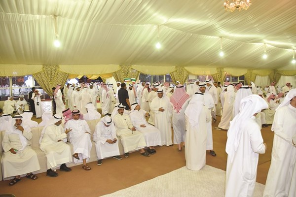 حضور حاشد في مقر النائب السابق ومرشح الدائرة الخامسة خالد العتيبي