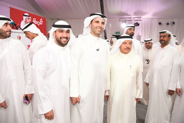 مرشح الدائرة الثانية عبدالوهاب العيسى خلال استقباله الناخبين