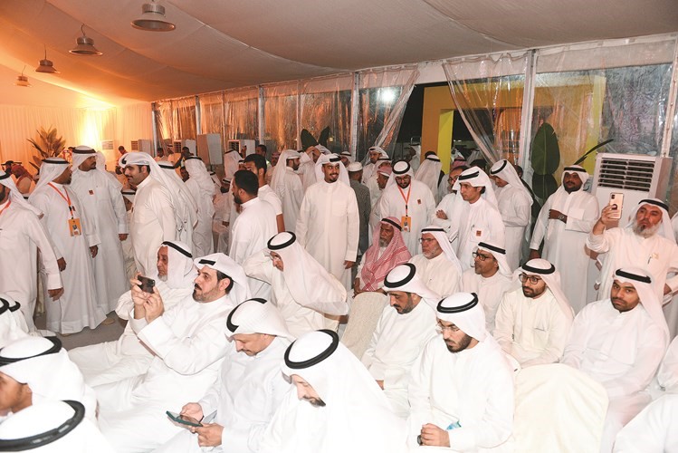 متابعة من الحضور