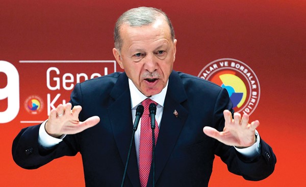 الرئيس التركي رجب طيب أردوغان ملقيا خطابه أمام اتحاد غرف التجارة وتبادل السلع في أنقرة (أ.ف.پ)