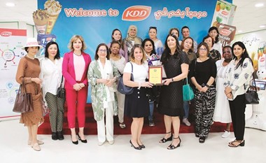 وفد مجموعة المرأة الدولية زار شركة الألبان الكويتية - الدنماركية