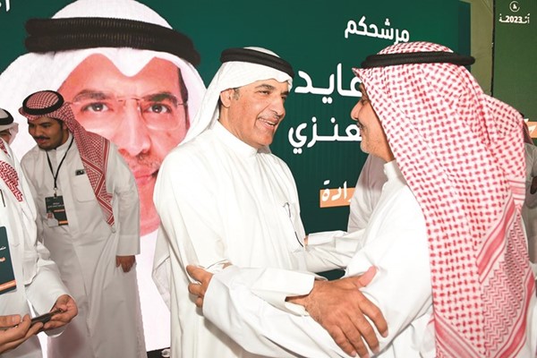 الرثعان مرحبا بأحد الحضور