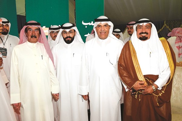 الرثعان مع بعض الحضور
