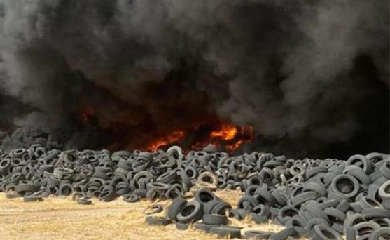 «الإطفاء»: حريق في مردم إطارات بالسالمي بمساحة تفوق 3 آلاف متر مربع