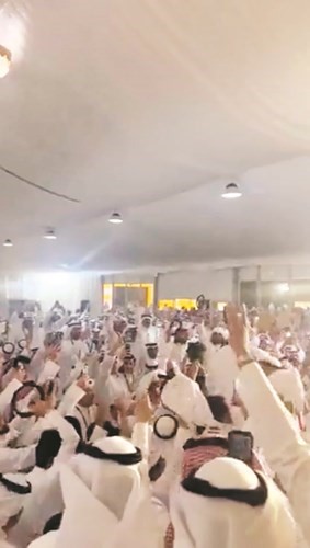 مؤيدو بدر نشمي يحتفلون بنجاحه