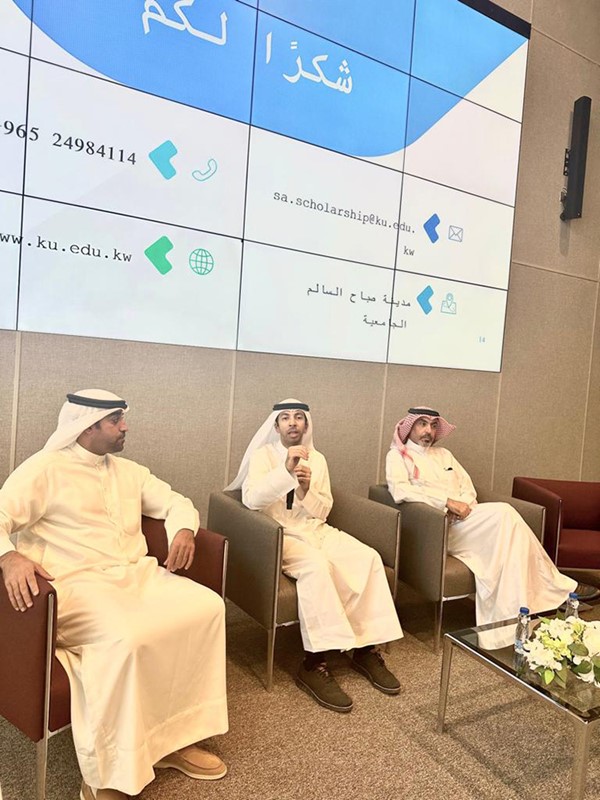  د.ضاري الحويل متحدثاً خلال اللقاء