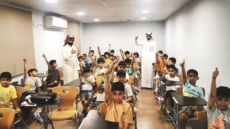 جانب من الأنشطة في النادي الصيفي