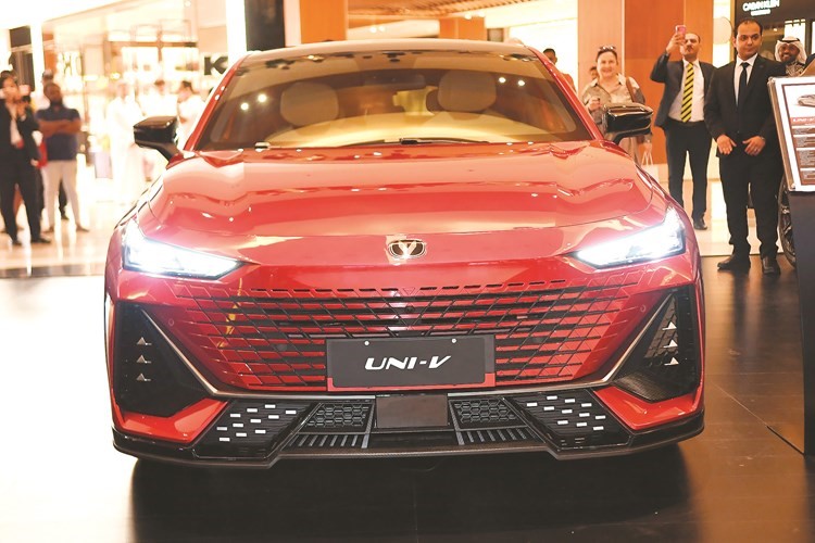 «شانجان المطوع» تكشف النقاب عن «UNI -V» الجديدة كلياً