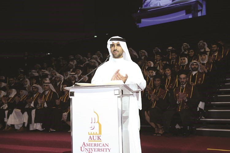 الشيخ فهد ناصر صباح الأحمد متحدثا خلال الحفل