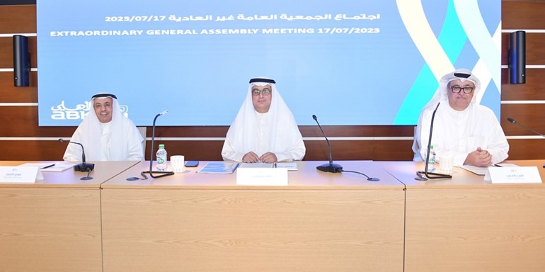 طلال بهبهاني مترئسا الجمعية العمومية لمجموعة البنك الأهلي الكويتي	(ريليش كومار)