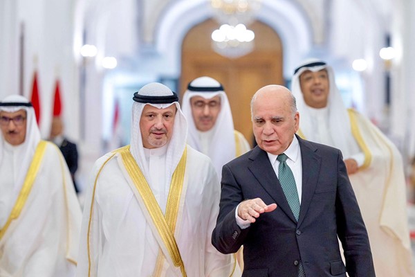  حوار بين الشيخ سالم العبدالله ود.فؤاد حسين
