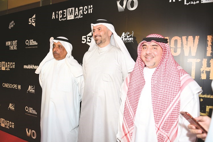 الأمين العام المساعد لقطاع الفنون في المجلس الوطني مساعد الزامل ود.زياد الحسيني والزميل عبدالستار ناجي