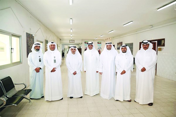 وزير التربية تفقد إدارة التعليم الخاص: إزالة أي عقبات تواجه المراجعين