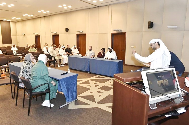 جانب من المنافسات بين نوادي القراءة