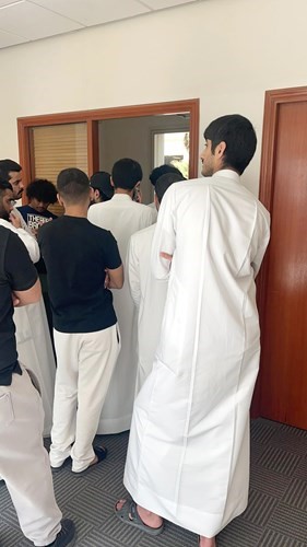 ازدحام طلابي لمن لم يكملوا جداولهم الدراسية في «التطبيقي»