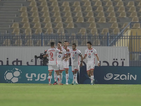 الكويت يهزم الشباب برباعية.. ويبتعد في الصدارة