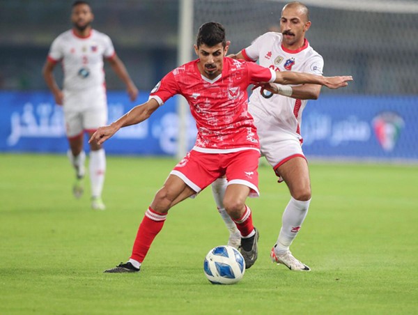 الكويت يحلق وحيدا في صدارة الممتاز