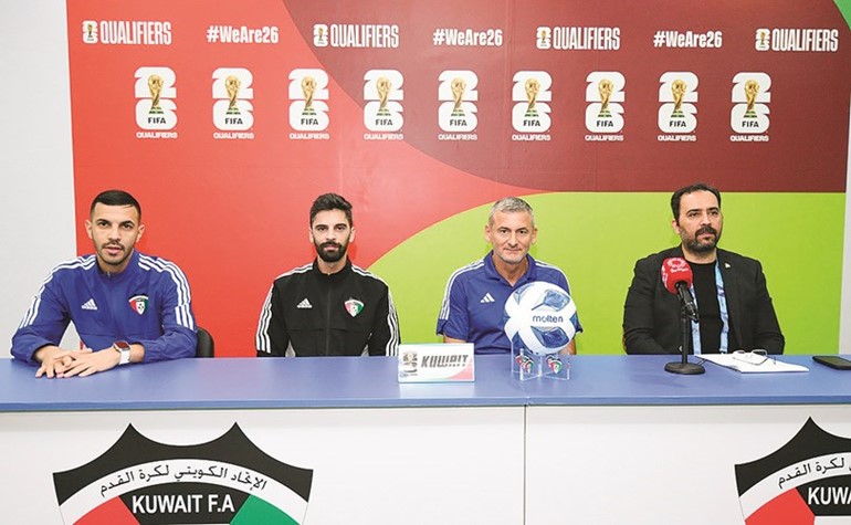 البرتغالي روي بينتو متحدثا خلال المؤتمر الصحافي