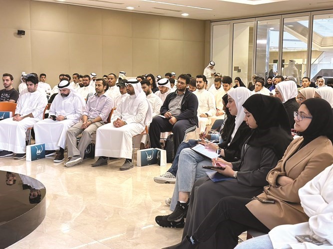 «العلوم الإدارية» ناقشت التسويق الداخلي والخروج من السوق المحلي إلى الدولي