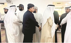 الفريق البرجس تقدم المشيعين في وفاة العميد علي الراشد
