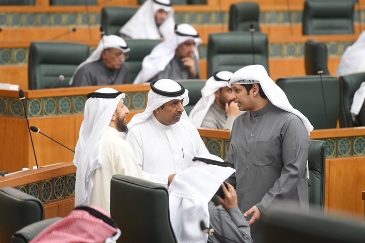 عبدالرحمن المطيري ود.بدر الملا وفهد المسعود