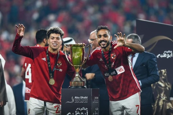 الخطيب يناقش مع كولر احتياجات الأهلي في الفترة المقبلة