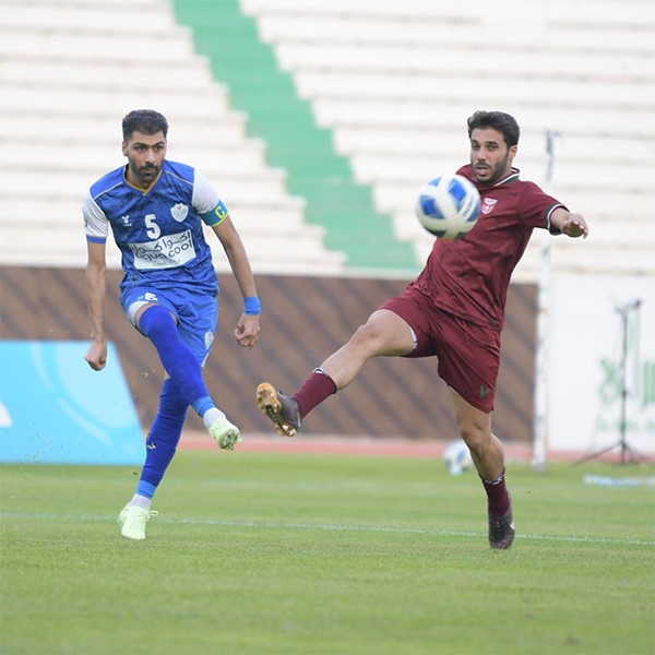 النصر يتخطى الشباب بصعوبة