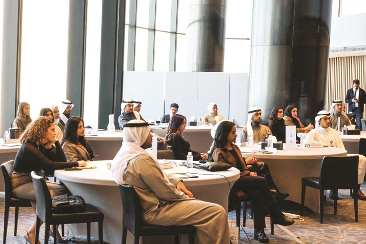 جانب من الحضور خلال الحلقة ضمن النسخة الخامسة من برنامج تمكن