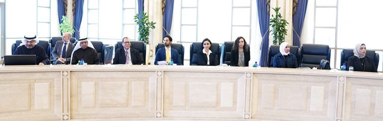 د.خالد مهدي وقياديو الأمانة العامة للمجلس الأعلى للتخطيط خلال الاجتماع