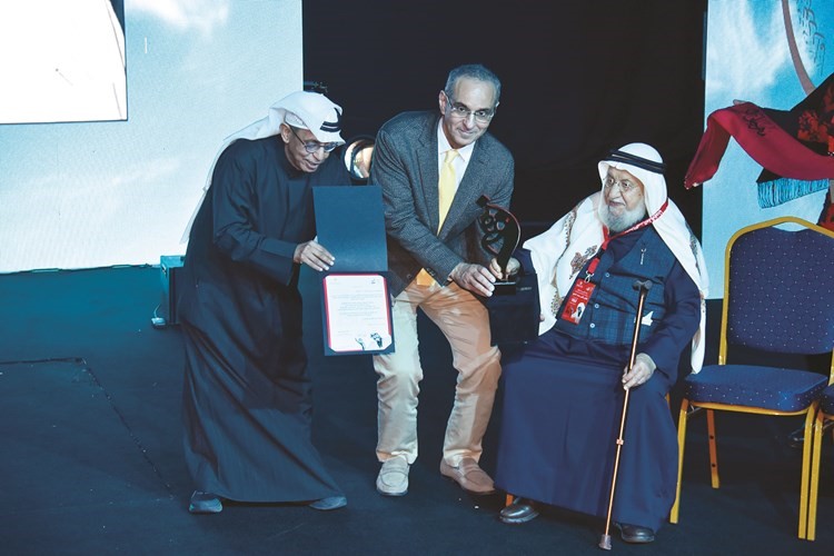 تكريم الفنان القدير محمد المنيع