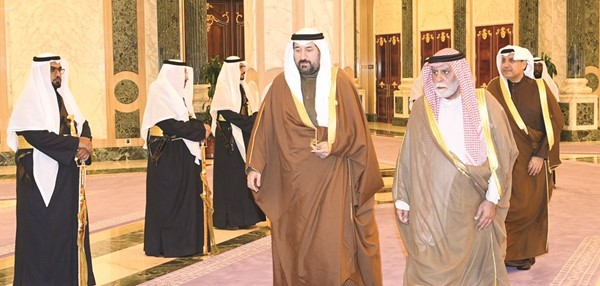 الشيخ أحمد صباح السالم والشيخ د.علي سالم العلي والشيخ حمد جابر العلي