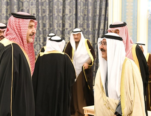 صاحب السمو الأمير الشيخ مشعل الأحمد مع صاحب السمو الملكي الأمير فيصل بن محمد بن سعود بن عبدالعزيز