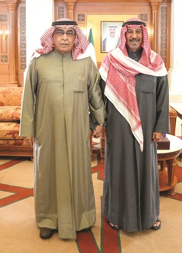 سمو الشيخ د.محمد الصباح ورئيس جمعية الصحافيين الزميل عدنان خليفة الراشد
