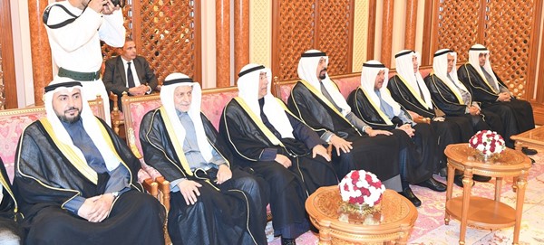 الشيخ محمد عبدالعزيز الجراح والشيخ حمد صباح الأحمد والشيخ مبارك الحمود والشيخ عذبي ناصر العذبي والشيخ علي الخالد والشيخ منصور مبارك العبدالله والشيخ د.باسل الصباح ود.عماد العتيقي