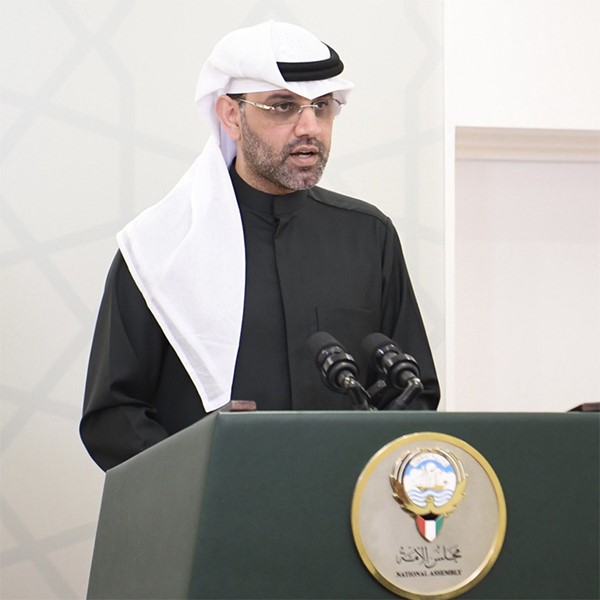 أسامة الزيد: إيقاف تطبيق نظام البصمة في وزارة التربية لحين الانتهاء من دراسة تأثيره على العملية التعليمية