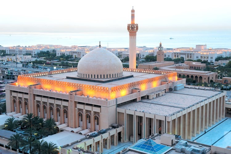 المسجد الكبير.. صرح جمالي يعبر عن أصالة العمارة الإسلامية