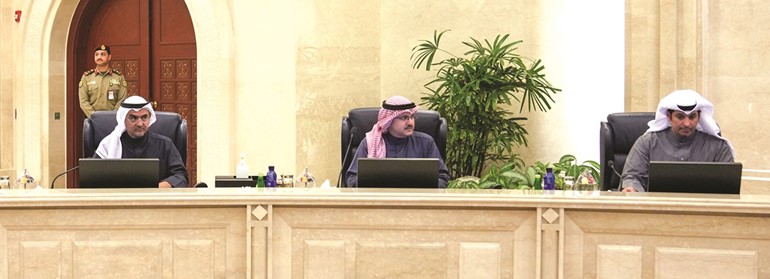 عبدالرحمن المطيري والشيخ فراس السعود ود.سالم الحجرف