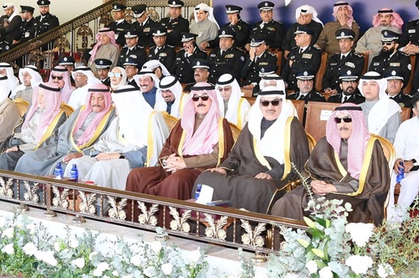 الشيخ مبارك الفيصل وسمو الشيخ صباح الخالد والشيخ محمد الخالد والشيخ سلمان الحمود والشيخ فهد السعد ود. عماد العتيقي