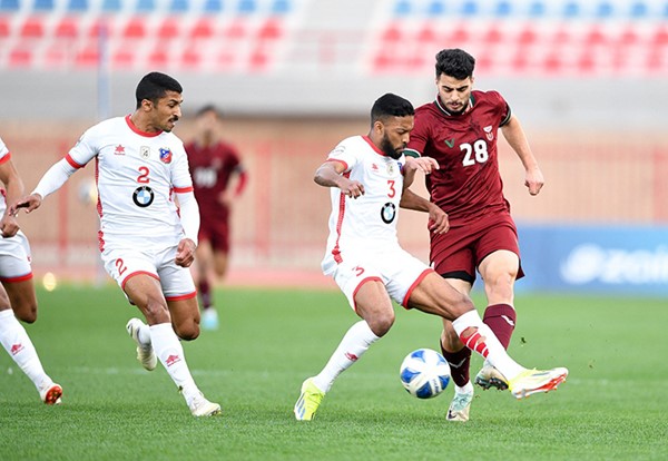 الكويت تخطى النصر.. وتمسّك بالقمة