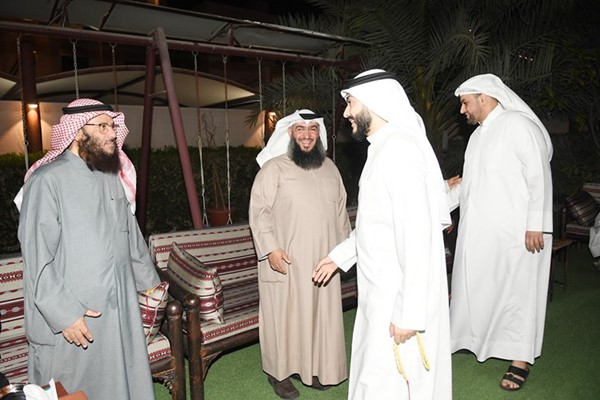 حوار باسم خلال الاستقبال