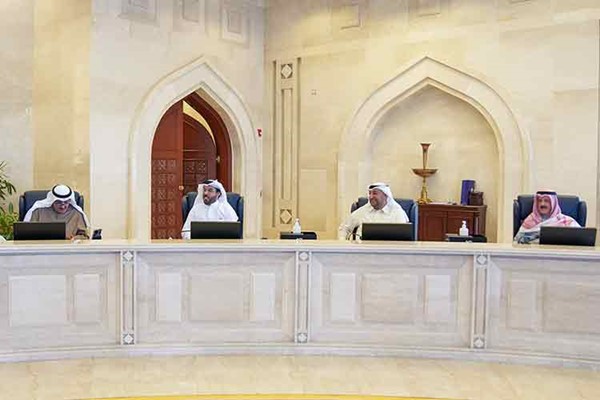 د.أحمد العوضي ود.أنور المضف وداود معرفي وفيصل الغريب