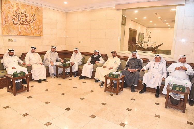 جانب من ديوان عاشور
